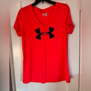 EUC Under Armour Women's V-Neck Short Sleeve Tee in Bright Pink/hint of orange